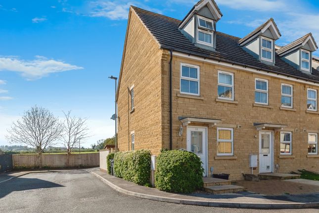 3 bedroom town house for sale