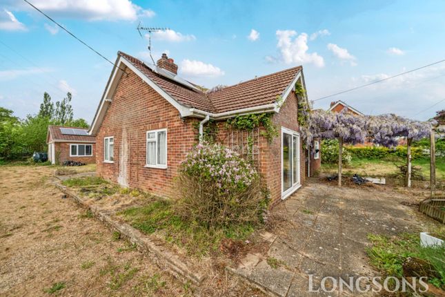 Palgrave Road, Great Dunham 3 bed detached bungalow for sale