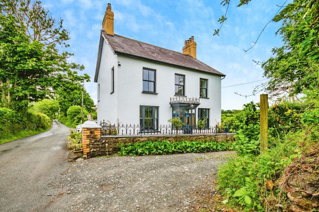 6 bedroom detached house for sale
