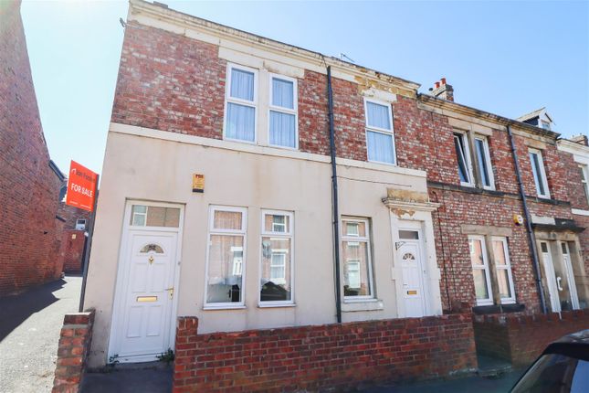 Chandos Street, Gateshead, Tyne and Wear 2 bed ground floor flat for sale