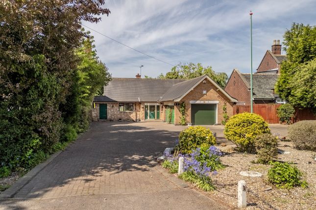 Aylestone, Leicester LE2 2 bed detached bungalow for sale
