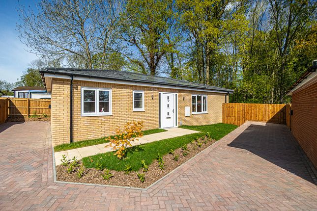 Gardeners Mews, Crays Hill, CM11 2 bed bungalow for sale