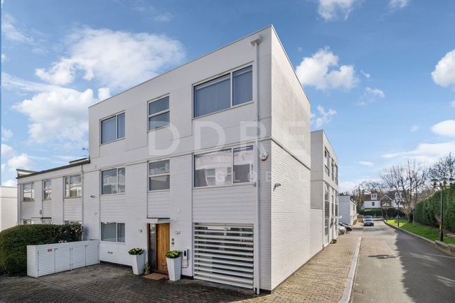 4 bedroom semi-detached house for sale