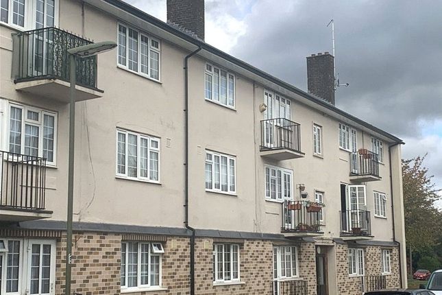 Preston Manor Road, Surrey KT20 2 bed flat for sale