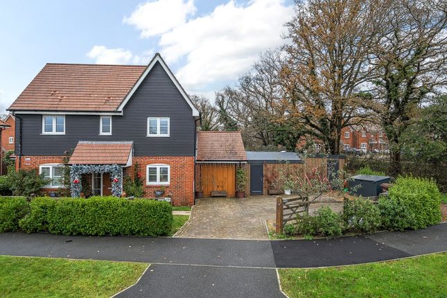 Morgan Drive, Cranleigh, GU6 3 bed detached house for sale