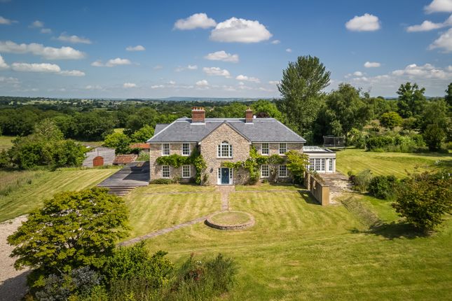 5 bedroom equestrian property for sale