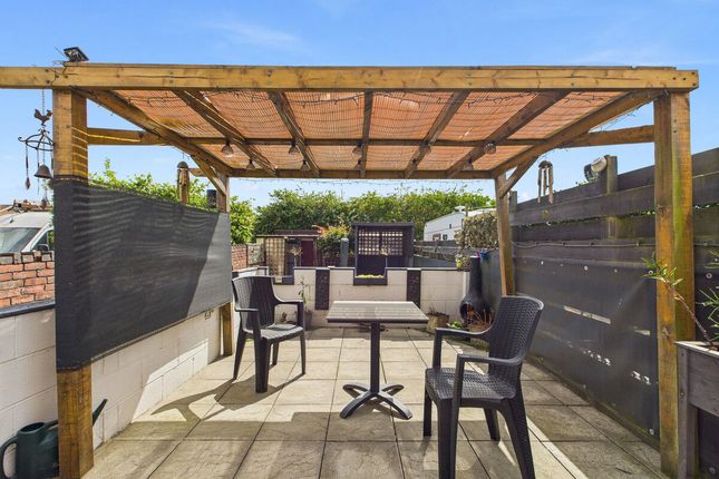 Chesterfield S42 2 bed end of terrace house for sale