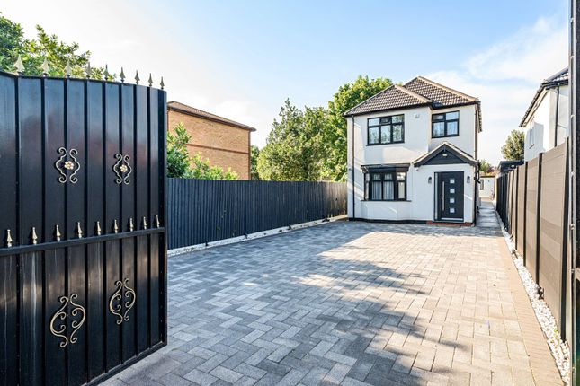 Bath Road, Cippenham, Berkshire, SL1 4 bed detached house for sale