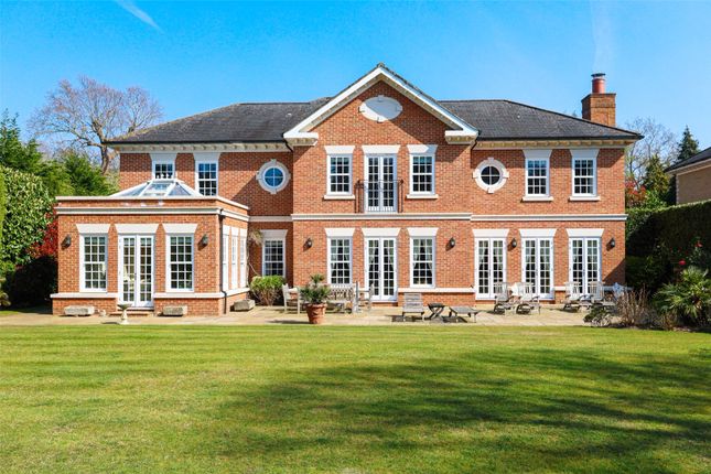 Albury Road, Burwood Park, KT12 5 bed detached house for sale