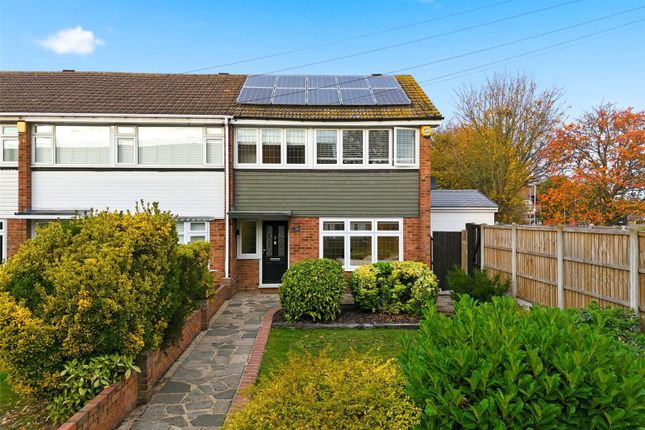 Hawkinge Way, Hornchurch, RM12 3 bed semi