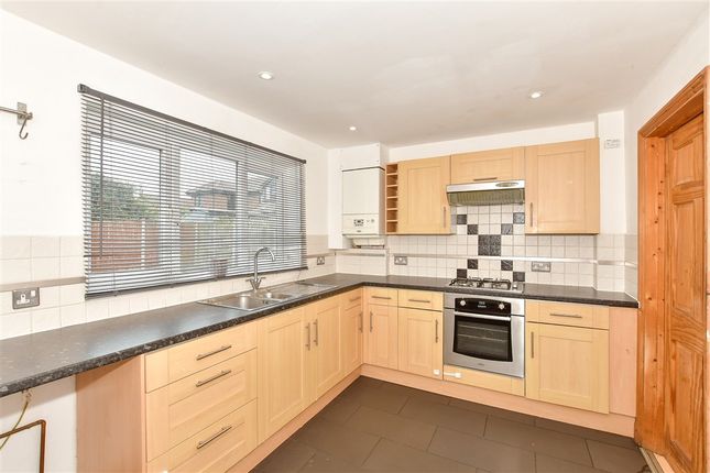 Dan Drive, Faversham, Kent 2 bed terraced house for sale