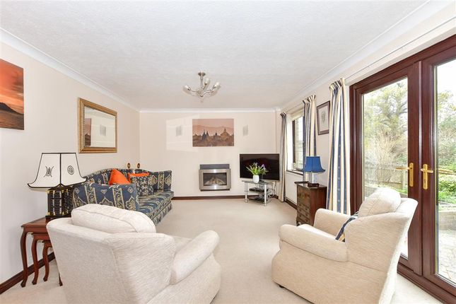 4 bed detached house