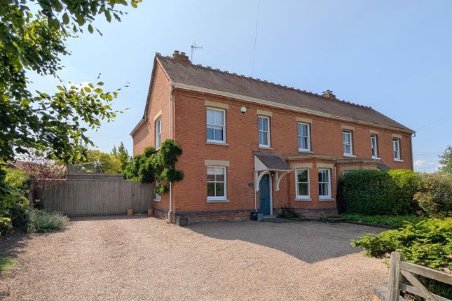 HOLLY GREEN, NR UPTON UPON SEVERN 4 bed semi