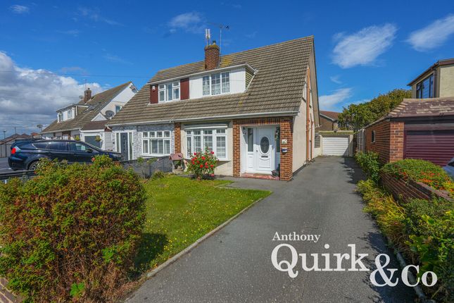 Thorney Bay Road, Canvey Island, SS8 3 bed semi