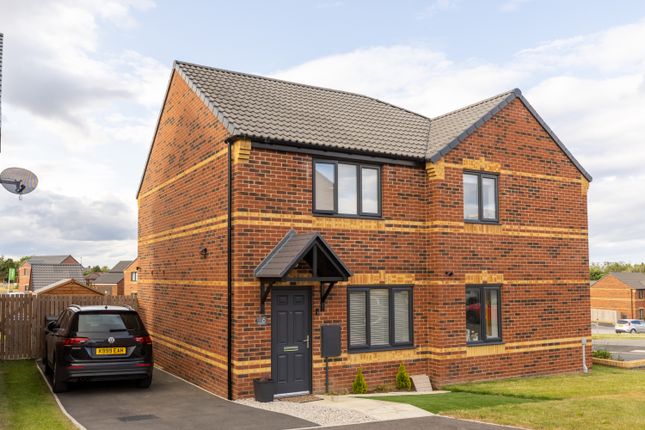 2 bedroom semi-detached house for sale
