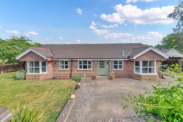 Station Road, Royston SG8 4 bed detached bungalow for sale