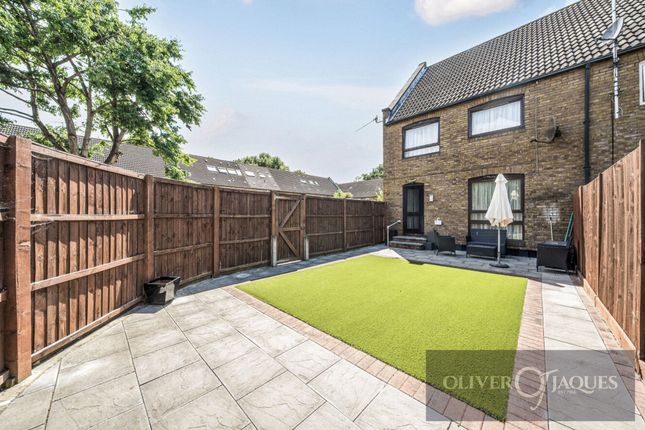 Russia Dock Road, London, SE16 4 bed end of terrace house for sale