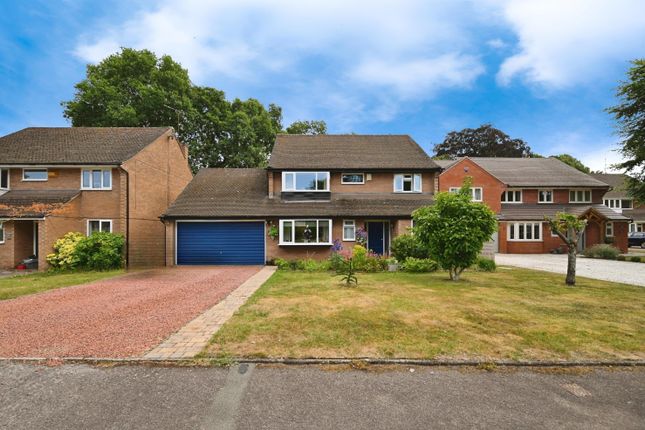4 bed detached house
