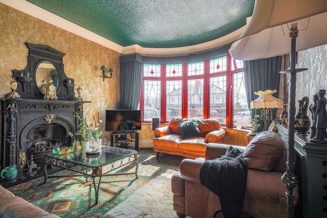 3 bed detached house