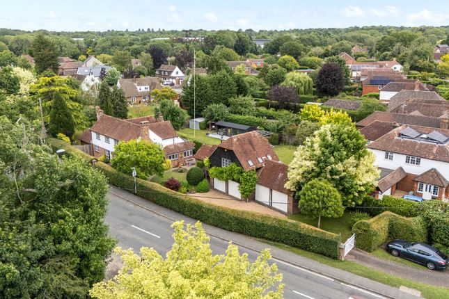 Worthing Road, Southwater, RH13 4 bed detached house for sale