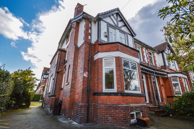 5 bedroom semi-detached house for sale