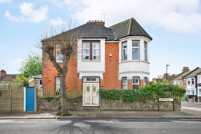 Stirling Road, London N22 3 bed terraced house for sale