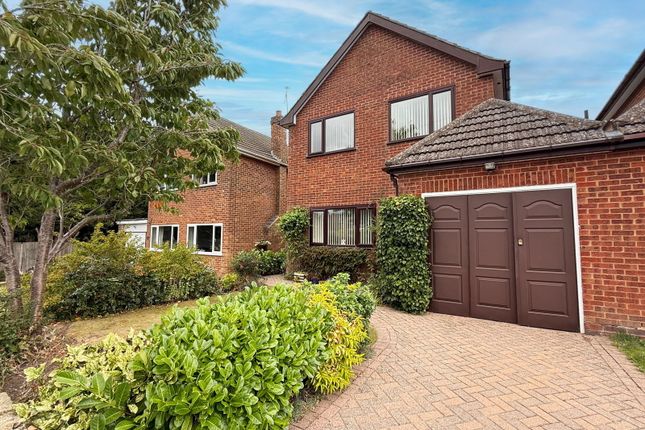 Littleshaw Lane, Wythall, B47 6EU 3 bed link detached house for sale