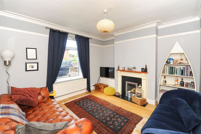 Old Hall Road, Chesterfield S40 2 bed terraced house for sale