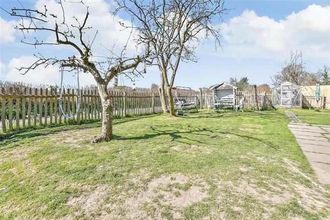 4 bed detached house