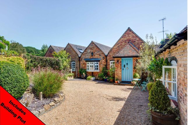 Sandhurst Lane, Bexhill on Sea, TN39 4 bed detached bungalow for sale