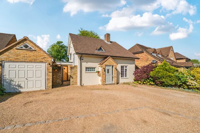 Ravensmead, Chalfont St. Peter... 3 bed detached house for sale