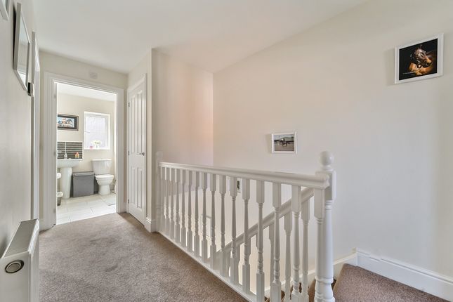 Blue Cedar Close, Yate, BS37 3 bed semi