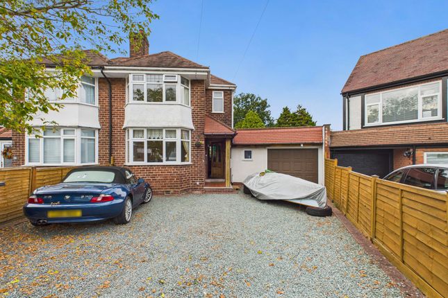 Clarence Gardens, Sutton Coldfield B74 3 bed semi