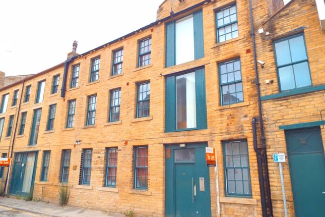 Studio flat for sale