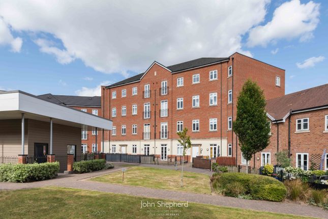 Rumbush Lane, Dickens Heath, Shirley... 2 bed flat for sale