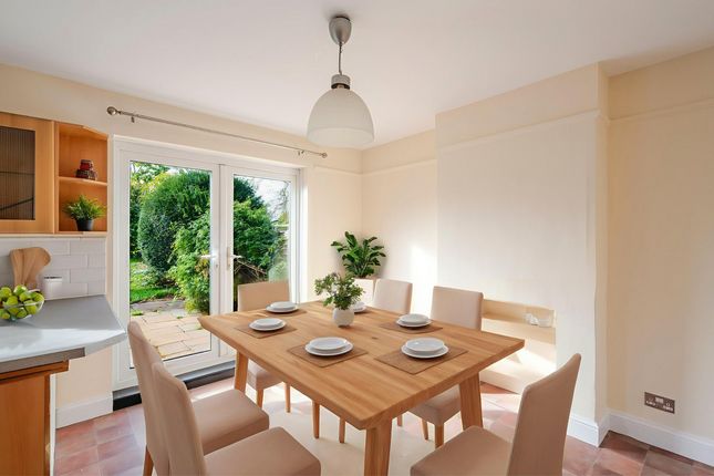 Coggeshall Road, Braintree, CM7 3 bed semi