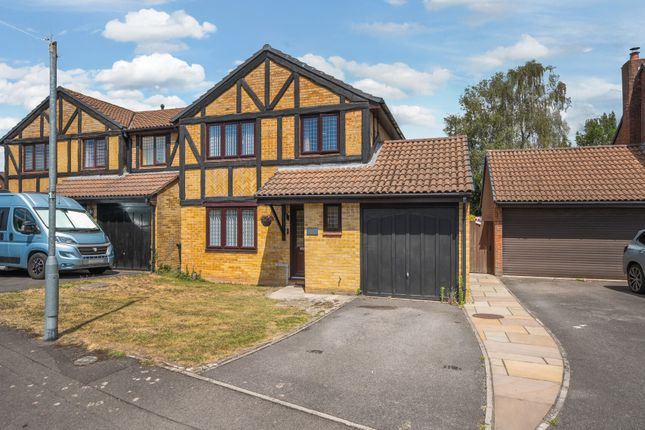 Sturmer Close, Bristol BS37 3 bed detached house for sale