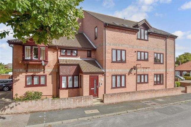 Claremont Road, Deal, Kent 2 bed ground floor flat for sale