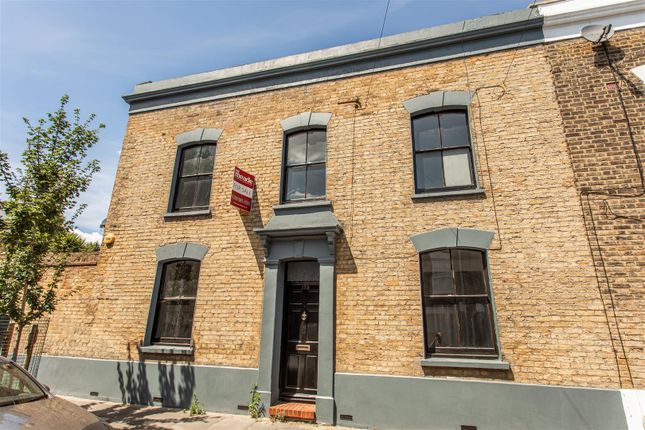 Antill Road, Mile End, E3 3 bed terraced house for sale