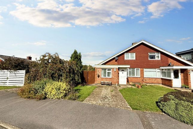 St. Marys Way, Weedon, NN74QL. 3 bed semi