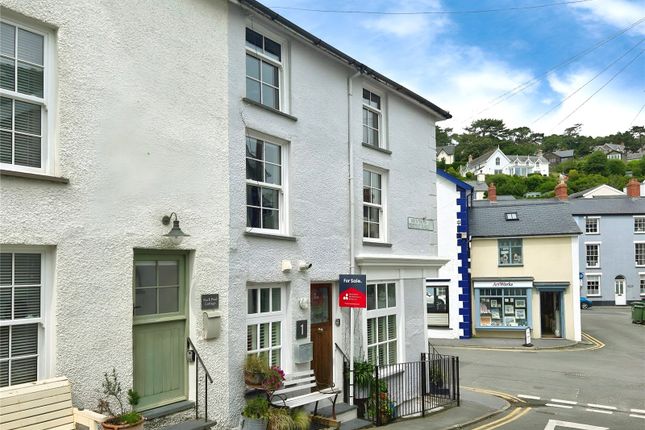 4 bedroom end of terrace house for sale