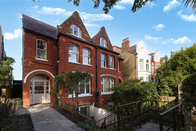 Deodar Road, London, SW15 2 bed maisonette for sale