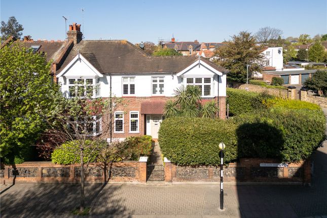 4 bedroom end of terrace house for sale