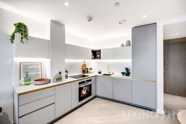 Peninsula Gardens, Greenwich, SE10 1 bed apartment for sale