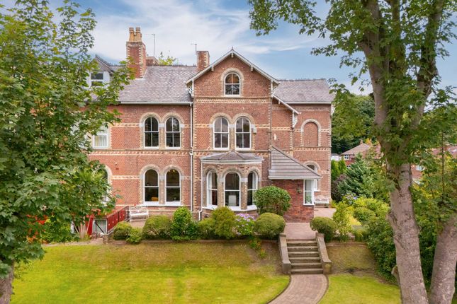 Beech Tree Bank, Prestwich, M25 8 bed semi