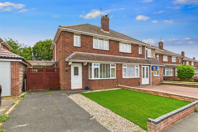 Lavington Drive, Longlevens... 2 bed semi