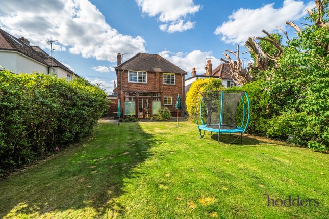 Vicarage Avenue, Egham, Surrey, TW20 3 bed detached house for sale