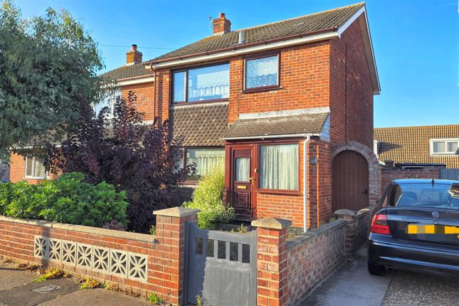 3 bedroom semi-detached house for sale