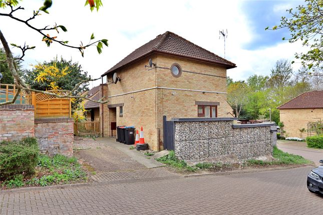 Edmund Court, Shenley Church End, MK5 2 bed semi