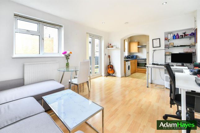 Ballards Lane, London N3 1 bed apartment for sale